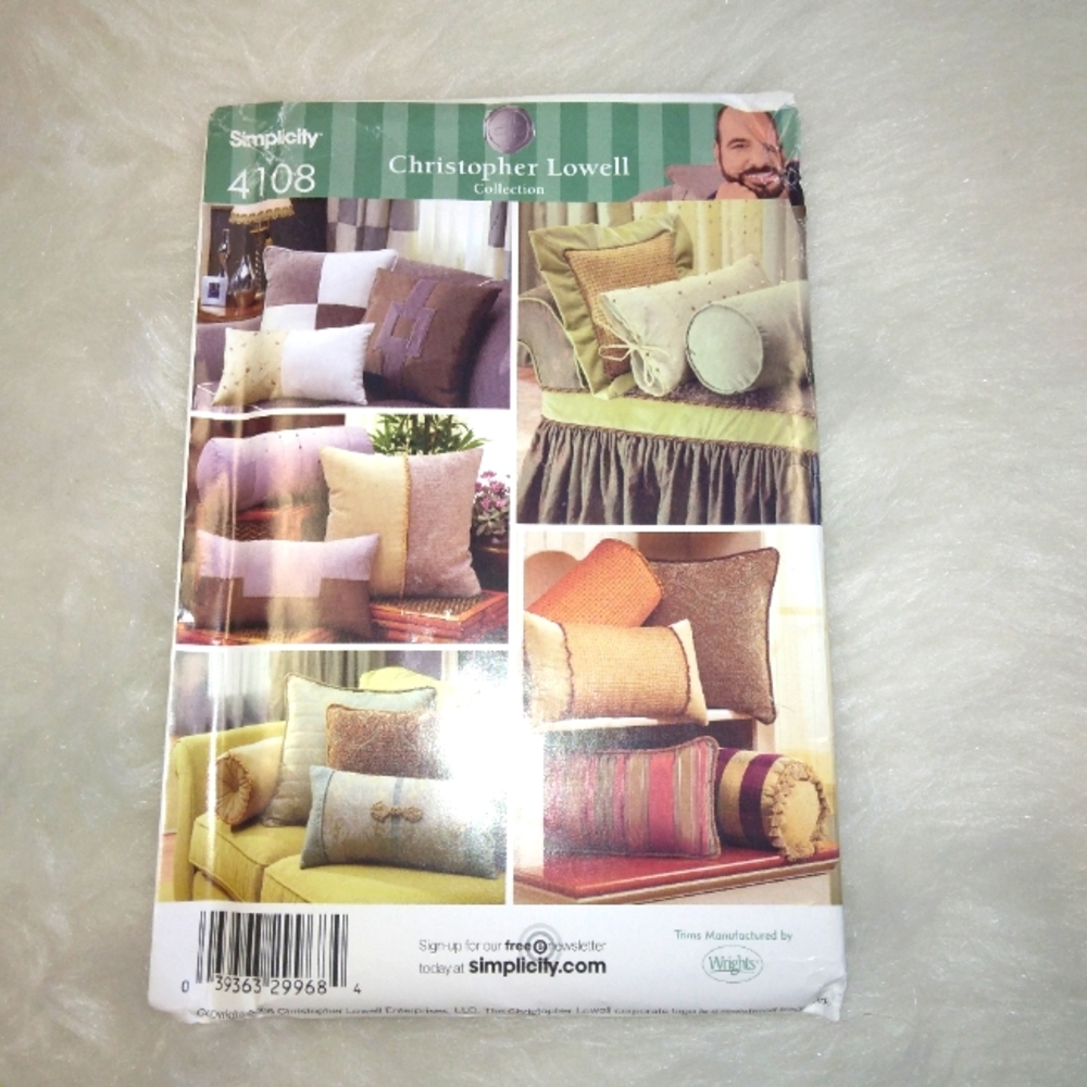 SIMPLICITY 4108 Decorator Pillows by Christopher Lowell